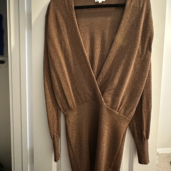 superdown Genia Off Shoulder Dress in Mocha - Picture 5 of 10